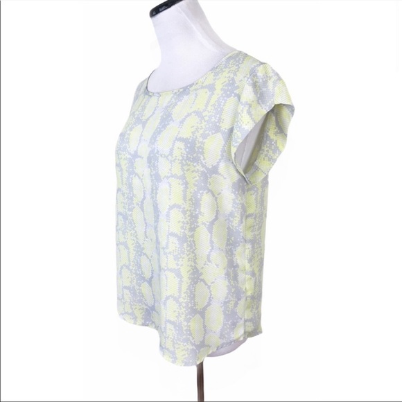 Rachel Zoe Snake Print Short Sleeve Blouse Top Yellow Gray White Size Small - Picture 2 of 7